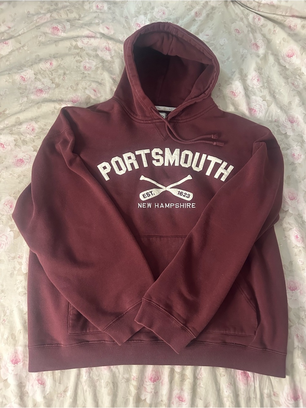 Portsmouth New Hampshire Maroon Hooded Sweatshirt XL NWOT